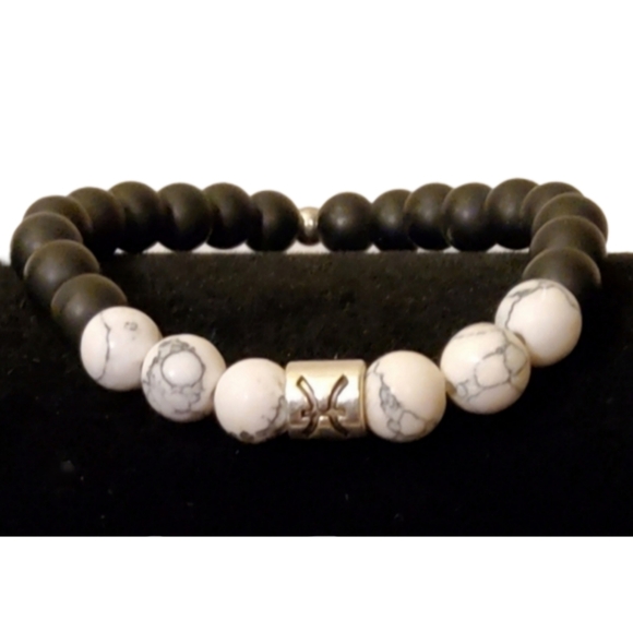 Pieces Zodiac Beaded Bracelet - Picture 4 of 11